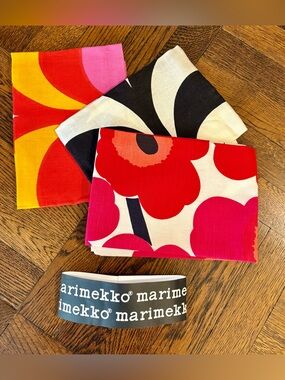VTG Marimekko Finland Tea Towels - Set of 3 Unikko Kaivo (NWT)